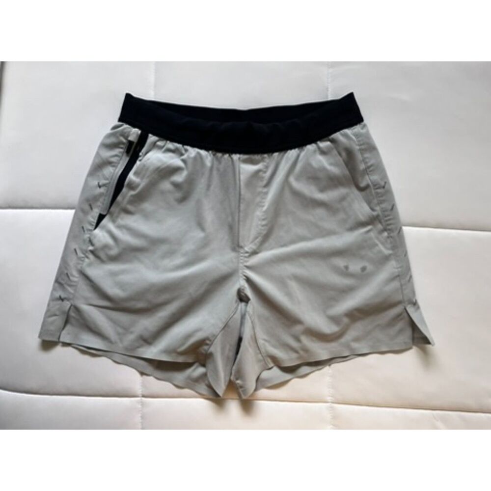 Ten Thousand Interval Short 5" Inseam Light Grey Small